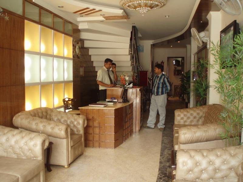 Tjs皇家酒店 德里 内观 照片