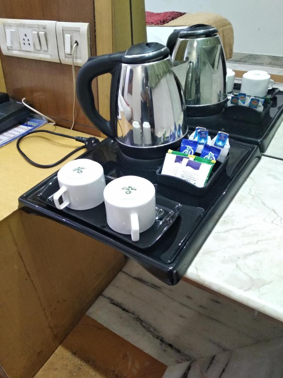 Tjs皇家酒店 德里 外观 照片